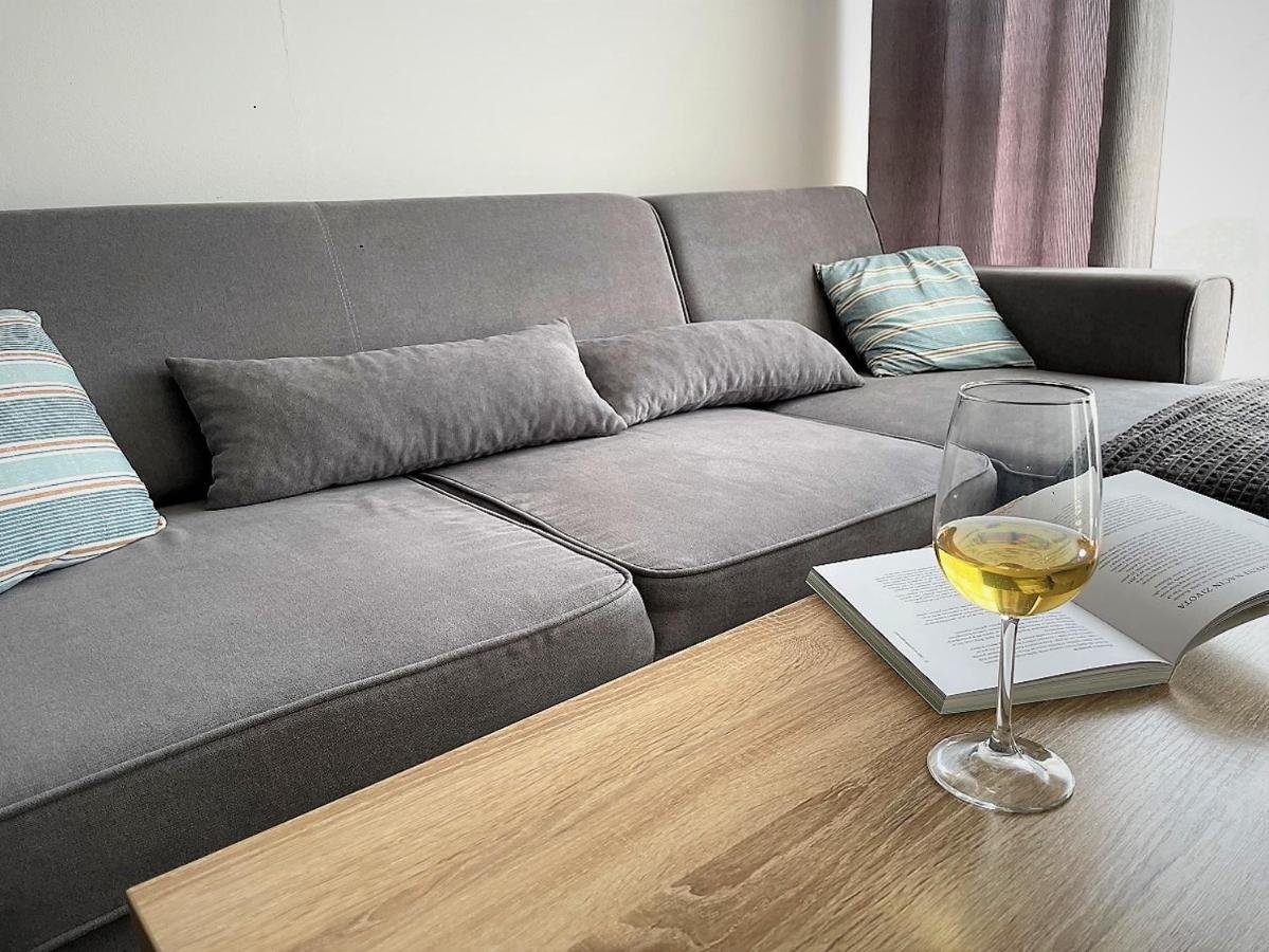Giovanna Apartment With Terrace And Free Parking Pula Exterior foto