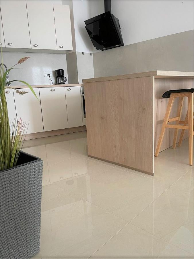 Giovanna Apartment With Terrace And Free Parking Pula Exterior foto